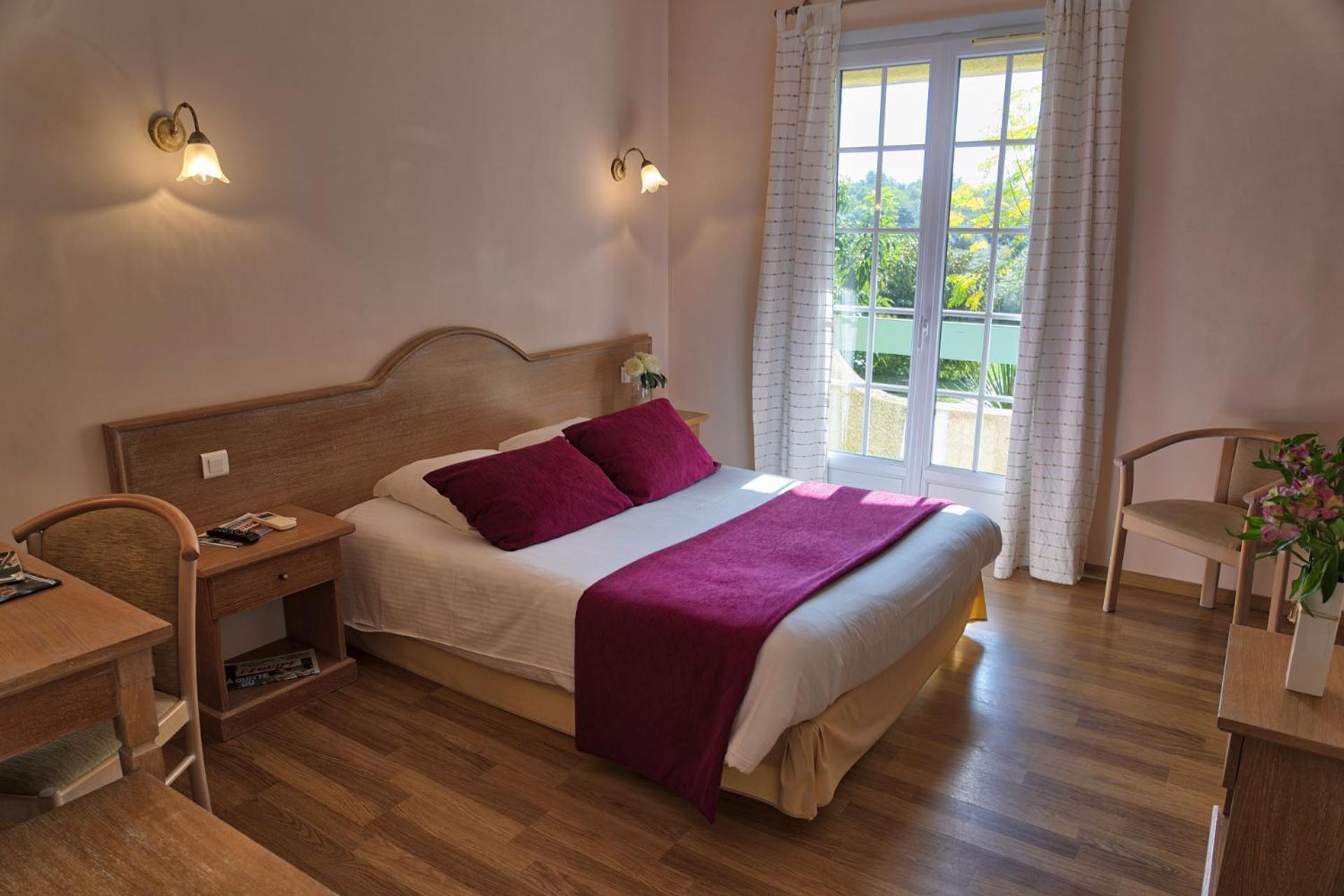 Auberge Les Oliviers Люссиана Экстерьер фото