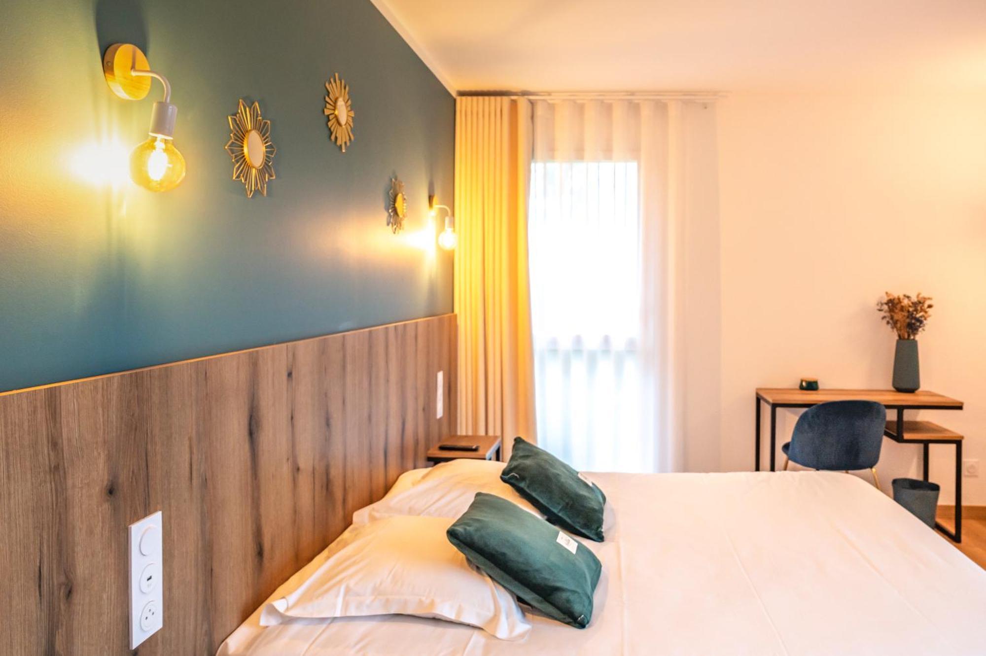 Auberge Les Oliviers Люссиана Экстерьер фото