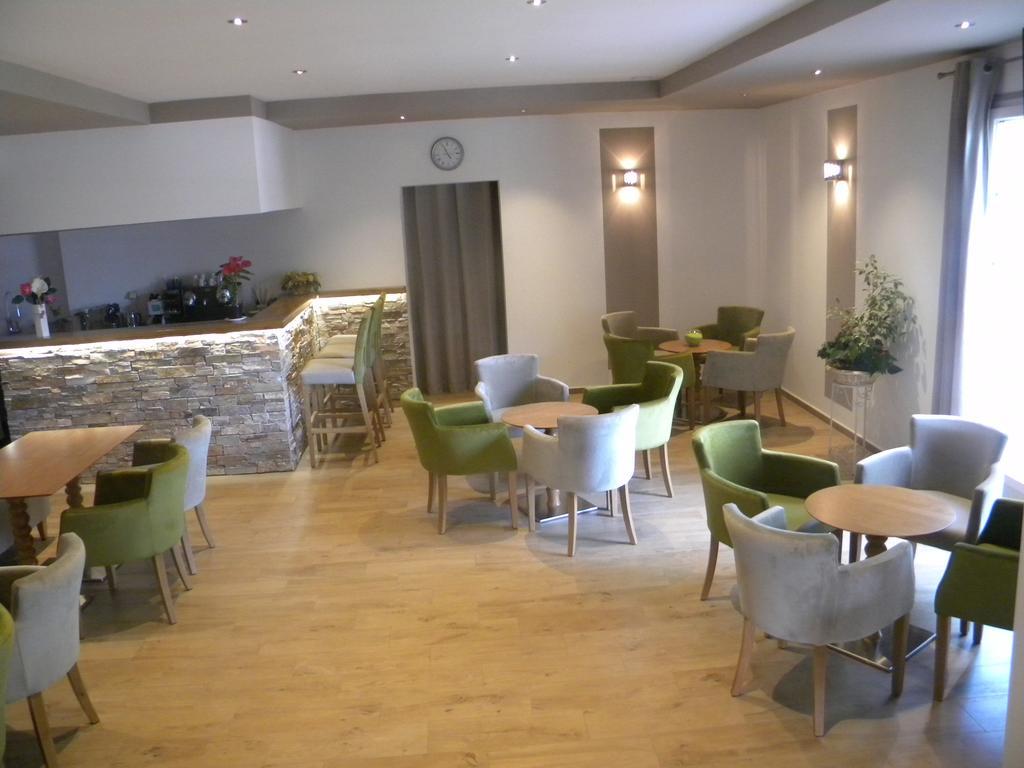 Auberge Les Oliviers Люссиана Экстерьер фото